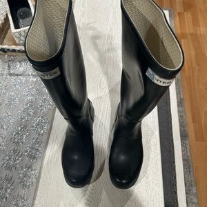 Hunter knee high rain boots